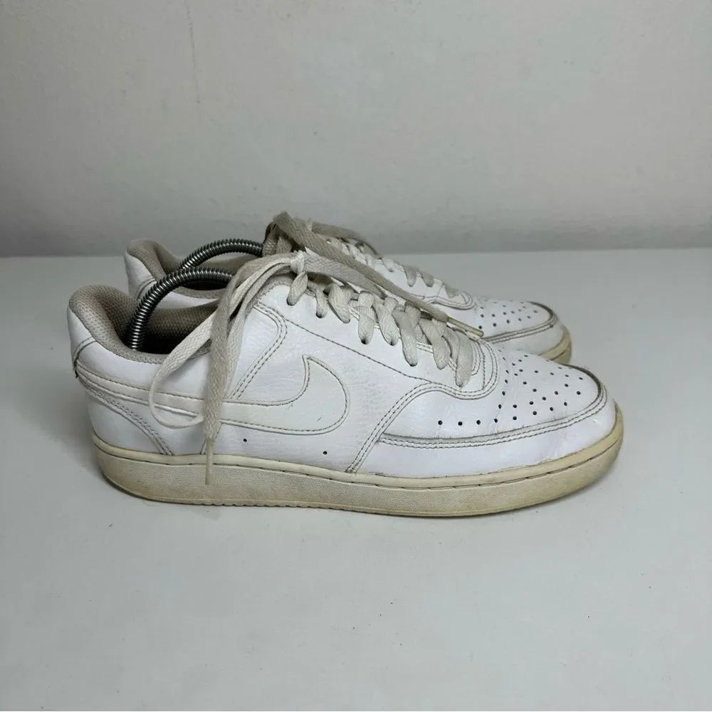 Nike Womens Court Vision Low CD5434-100 White Lace Up Shoes Sneakers Size 8,5